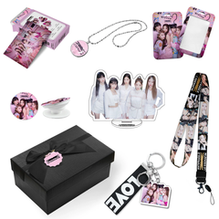 LE SSERAFIM Necklace Gift Set LOMOCARD Keychain Standing MobileHolder Cardbag