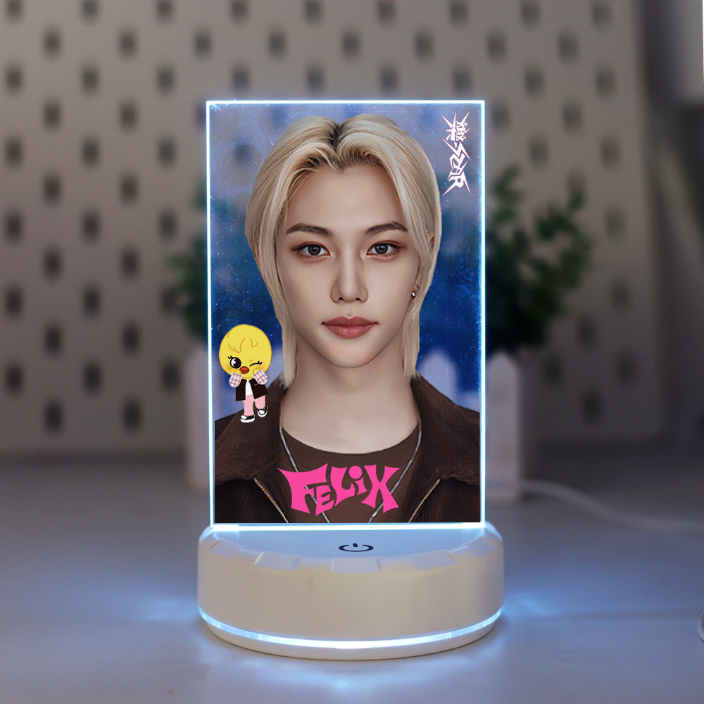 STRAYKIDS Night Light USB Charging 16.5cm/6.5in